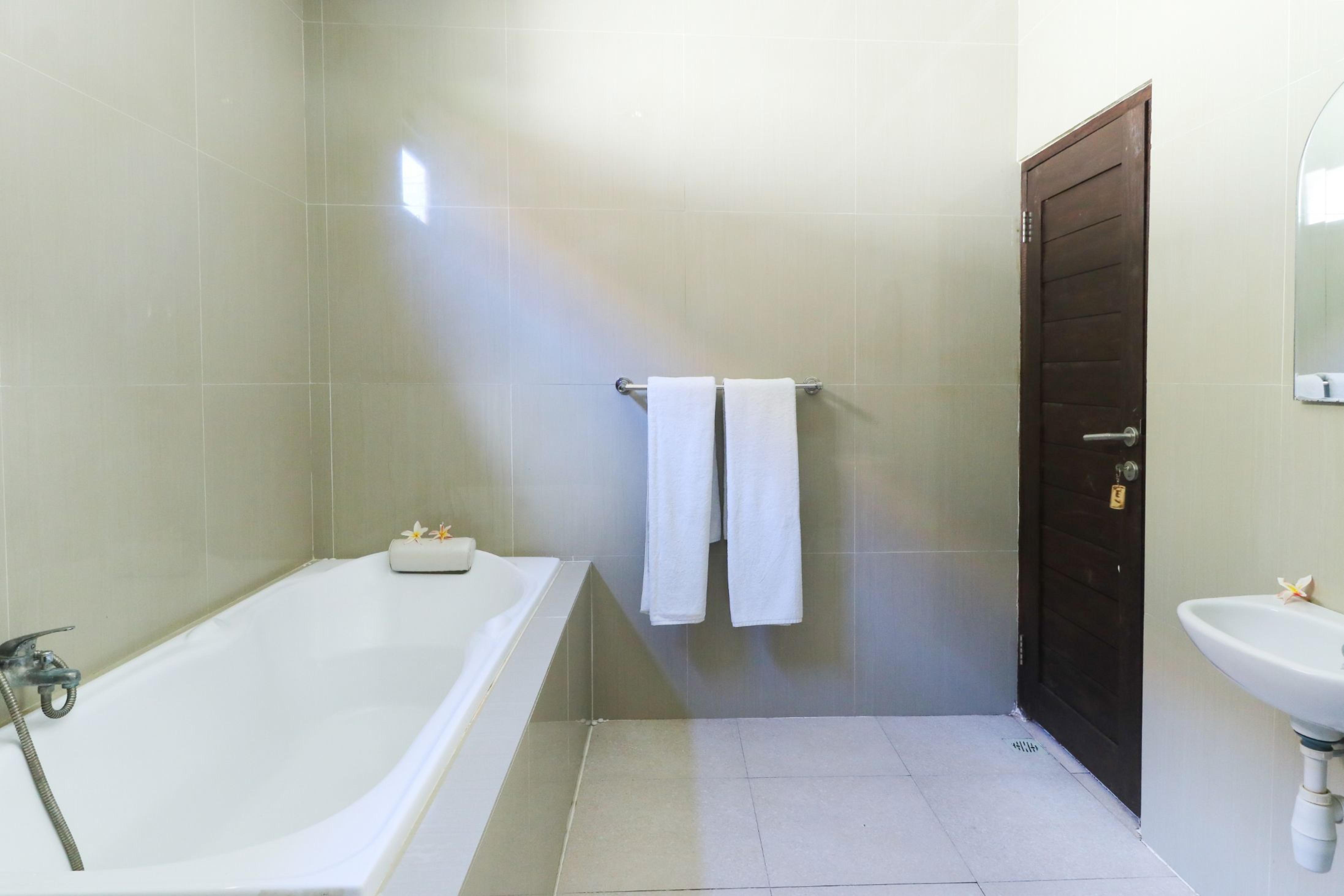 Taman Damai Bungalow Tanjung Benoa  Екстер'єр фото